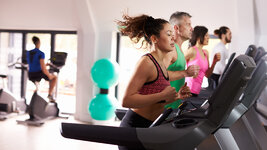 people_using_treadmill_524158668.jpg