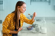 I-Spent-2-Weeks-Trying-to-Eat-More-Slowly-Heres-How-It-Went-c8c406b53e44464e8f8ff3c0ae1b15a9.jpg